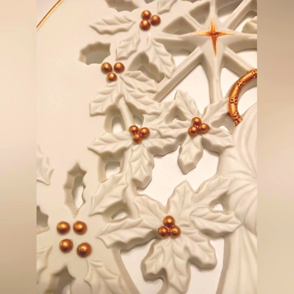 Vintage Fine Porcelain Plate By Lenox - Holy Family (1993) - Picture 4 of 6